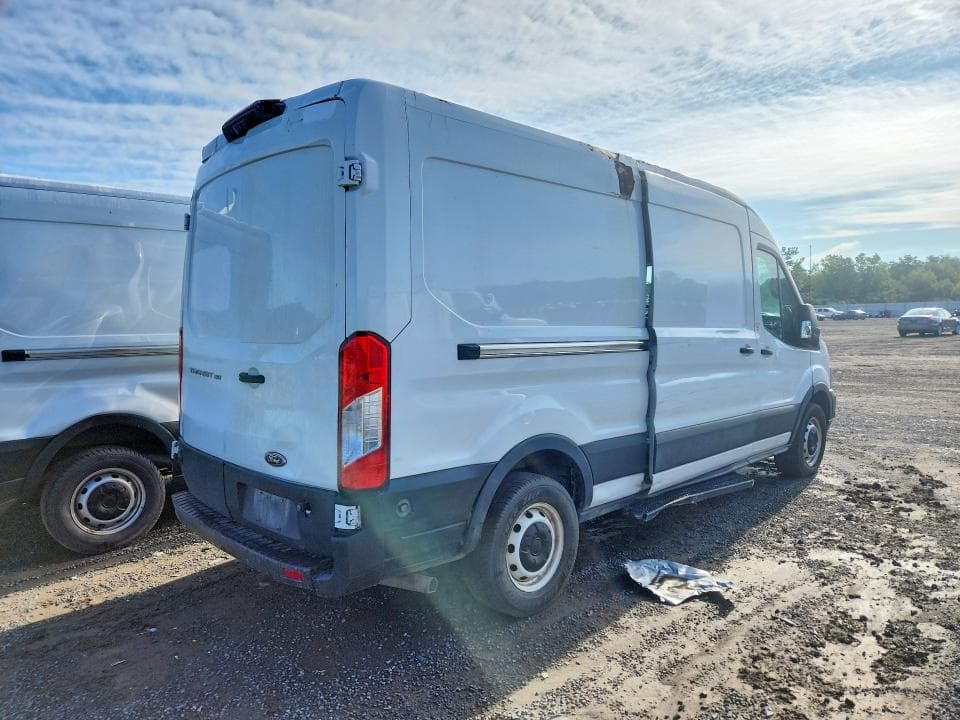 2020 FORD TRANSIT 150 DELIVERY VAN 3