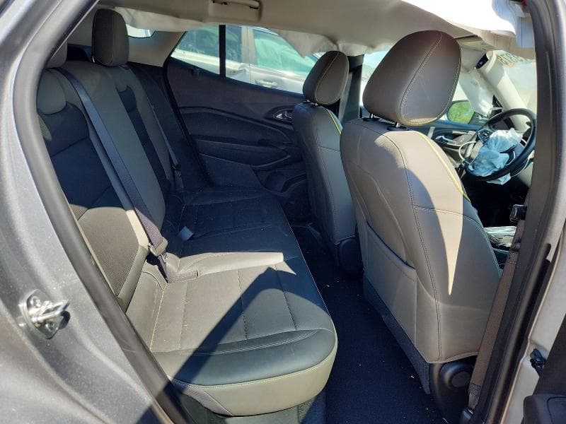2025 CHEVROLET TRAX ACTIV 11
