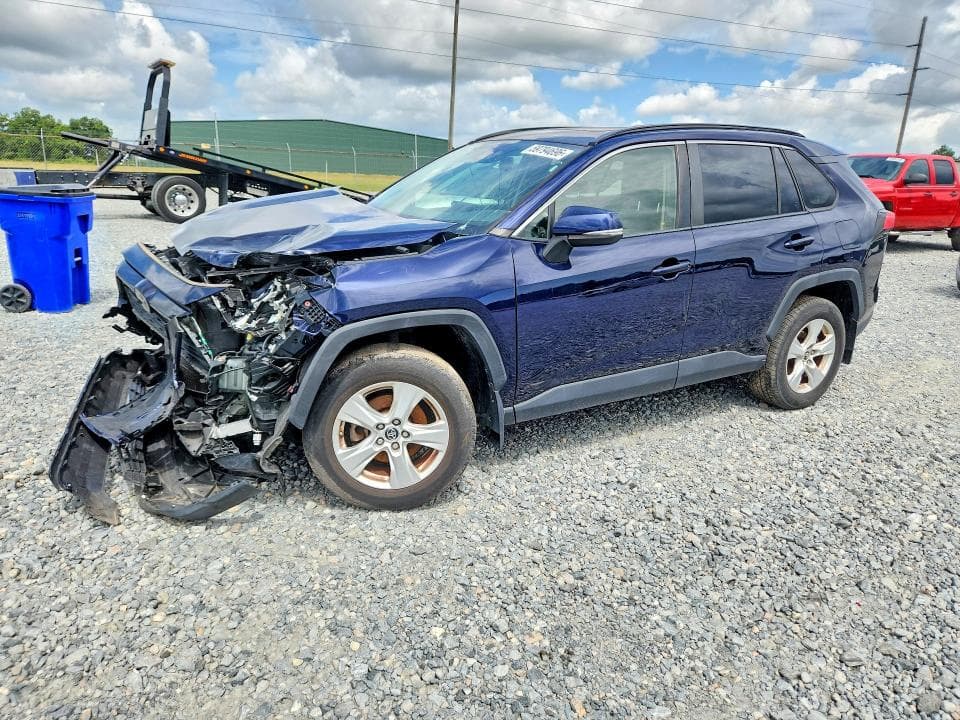 2019 TOYOTA RAV4 XLE 1
