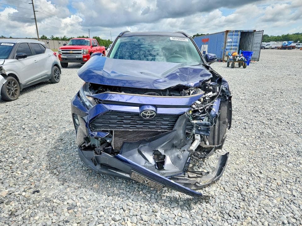 2019 TOYOTA RAV4 XLE 5