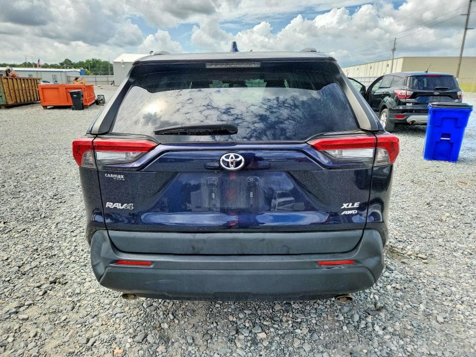 2019 TOYOTA RAV4 XLE 6