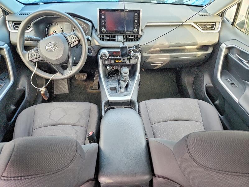 2019 TOYOTA RAV4 XLE 8