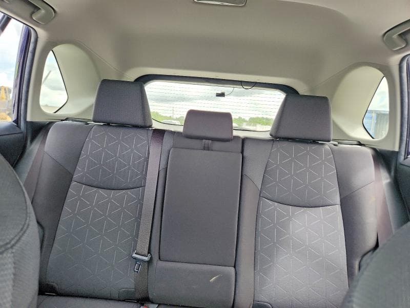 2019 TOYOTA RAV4 XLE 10