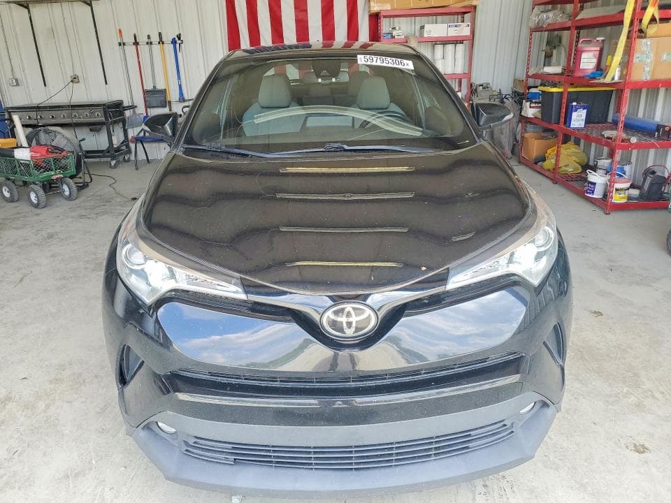 2019 TOYOTA C-HR XLE XLE 5