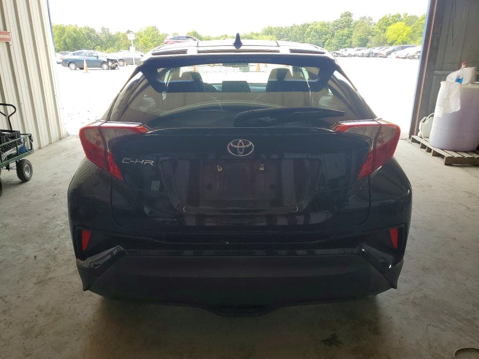 2019 TOYOTA C-HR XLE XLE 6