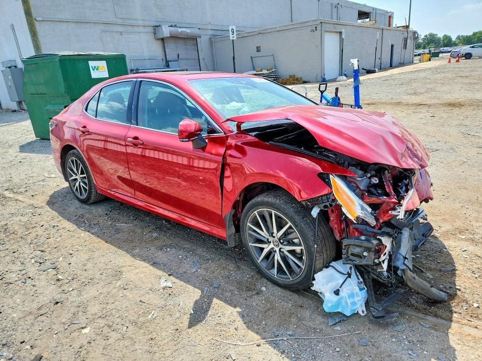 2024 TOYOTA CAMRY XLE 4
