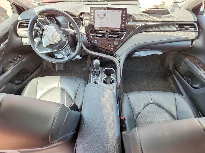 2024 TOYOTA CAMRY XLE 8