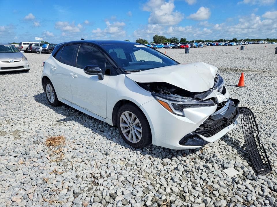 2025 TOYOTA COROLLA HATCHBACK SE 4