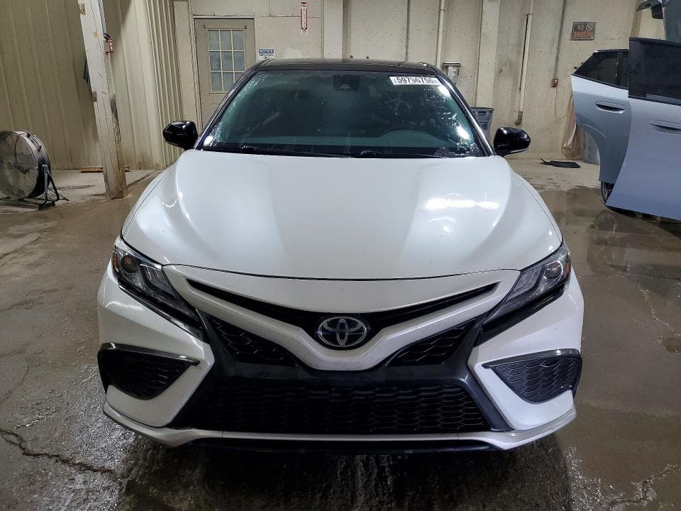 2022 TOYOTA CAMRY XSE 5