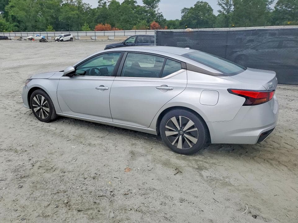 2022 NISSAN ALTIMA SV 2