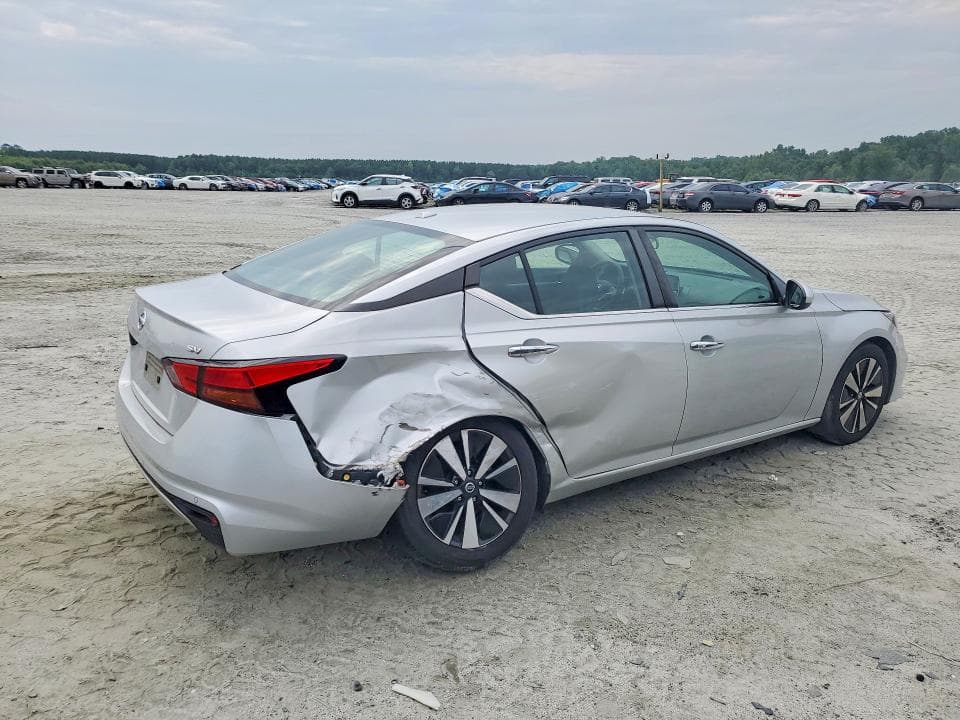 2022 NISSAN ALTIMA SV 3