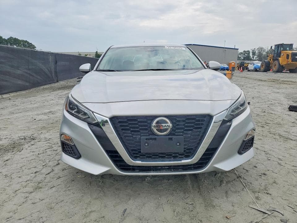 2022 NISSAN ALTIMA SV 5