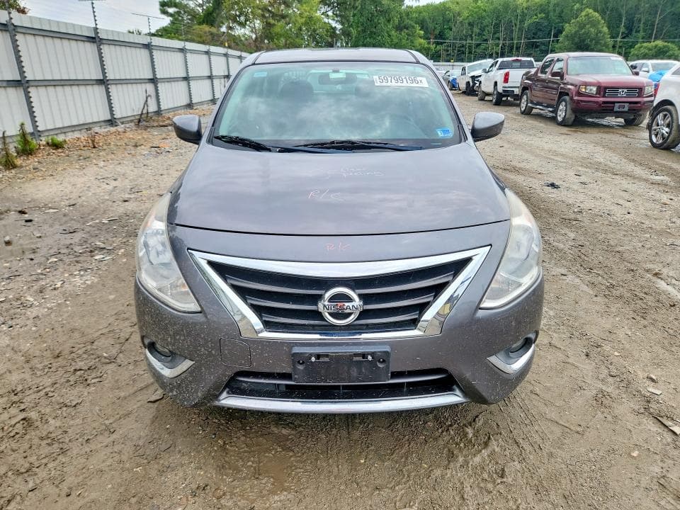 2018 NISSAN VERSA SV 5