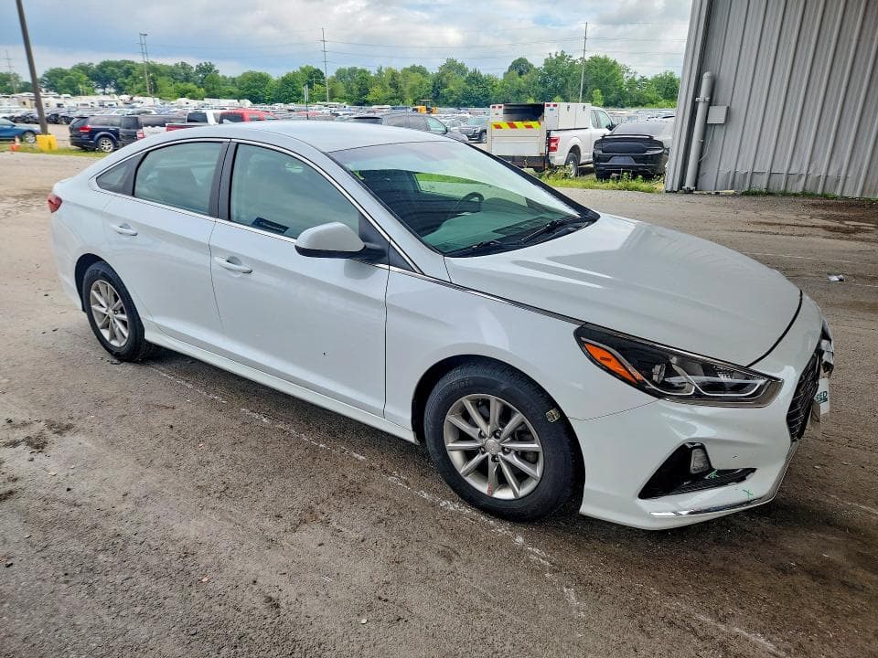2018 HYUNDAI SONATA SE 4