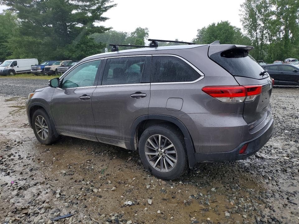 2017 TOYOTA HIGHLANDER XLE 2