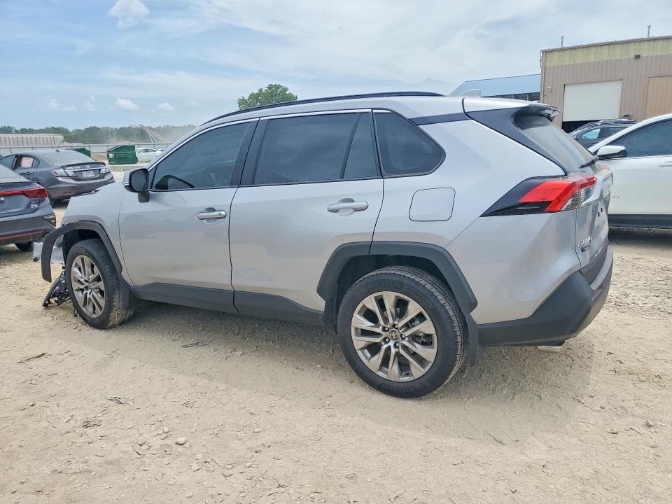 2025 TOYOTA RAV4 XLE PREMIUM 2