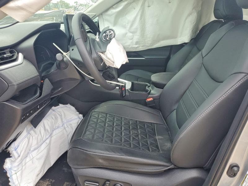 2025 TOYOTA RAV4 XLE PREMIUM 7