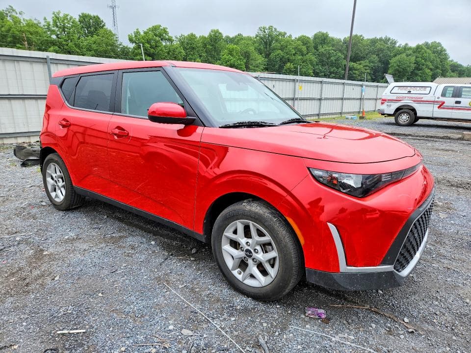 2023 KIA SOUL LX 4