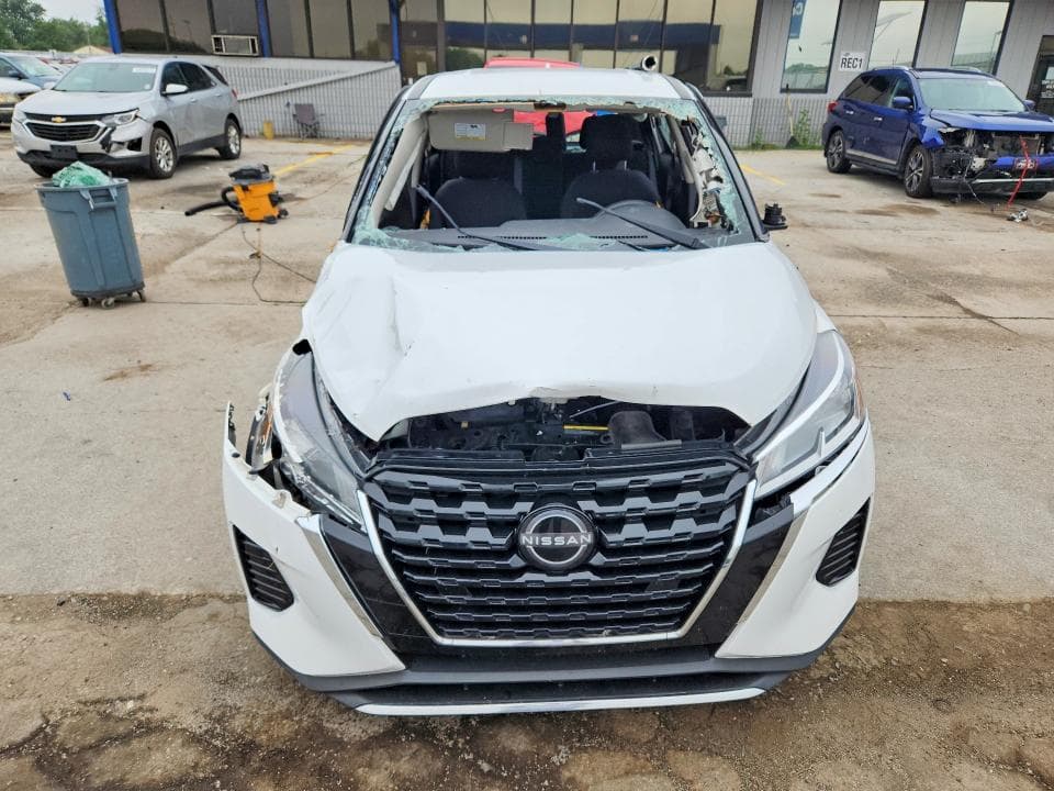 2023 NISSAN KICKS S 5