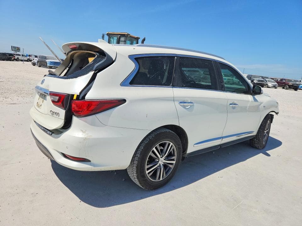 2019 INFINITI QX60 LUXE 3