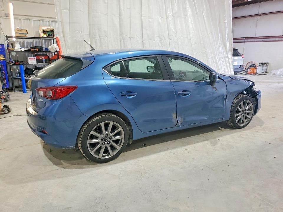 2018 MAZDA 3 TOURING 3