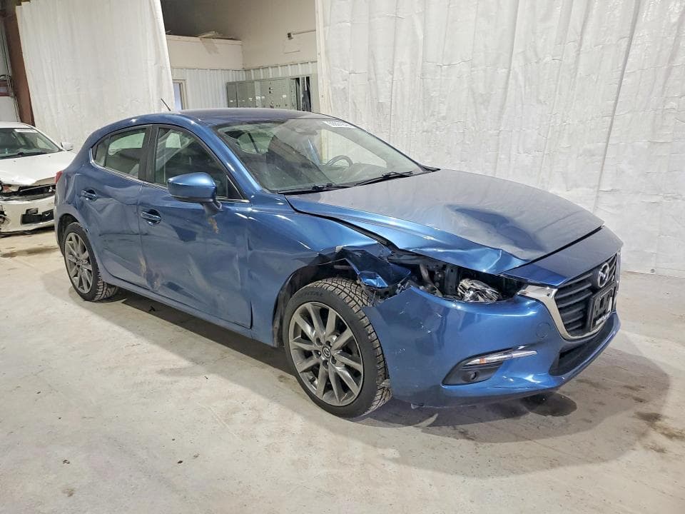2018 MAZDA 3 TOURING 4
