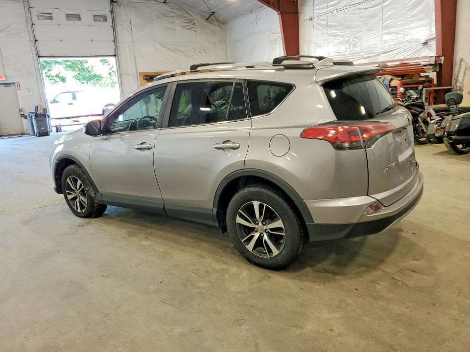2017 TOYOTA RAV4 XLE 2