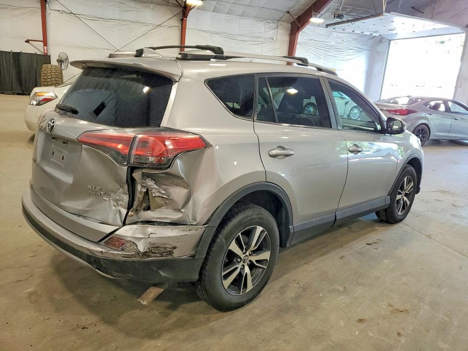 2017 TOYOTA RAV4 XLE 3