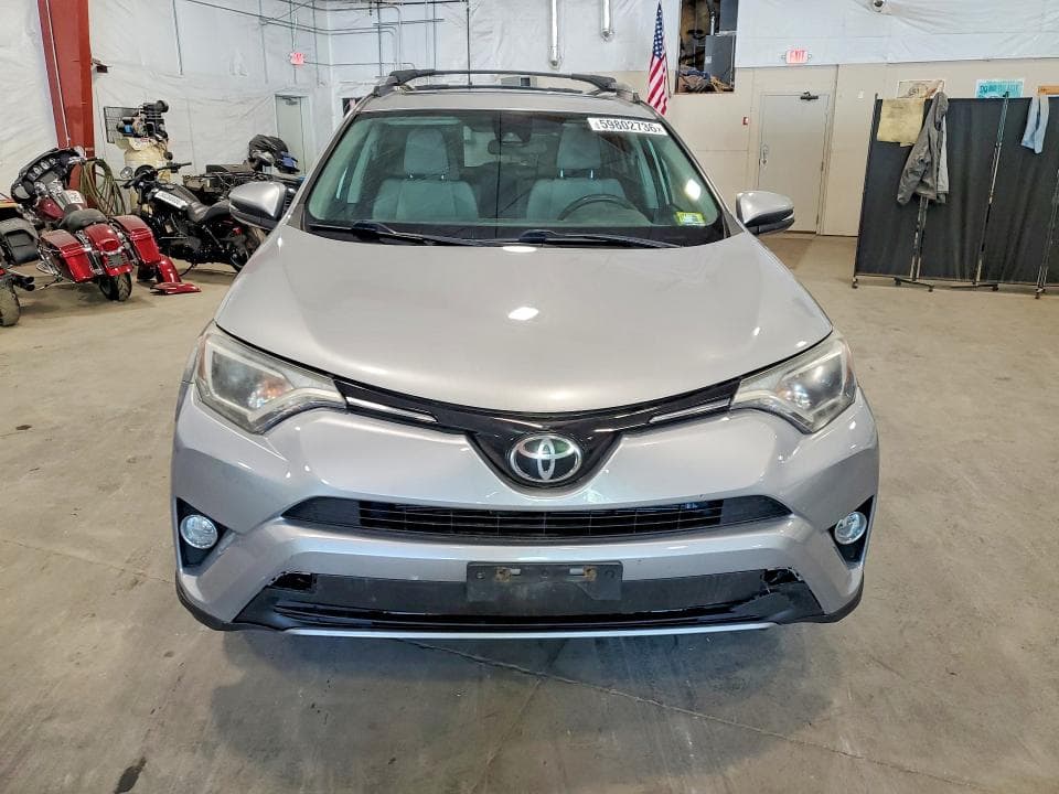 2017 TOYOTA RAV4 XLE 5