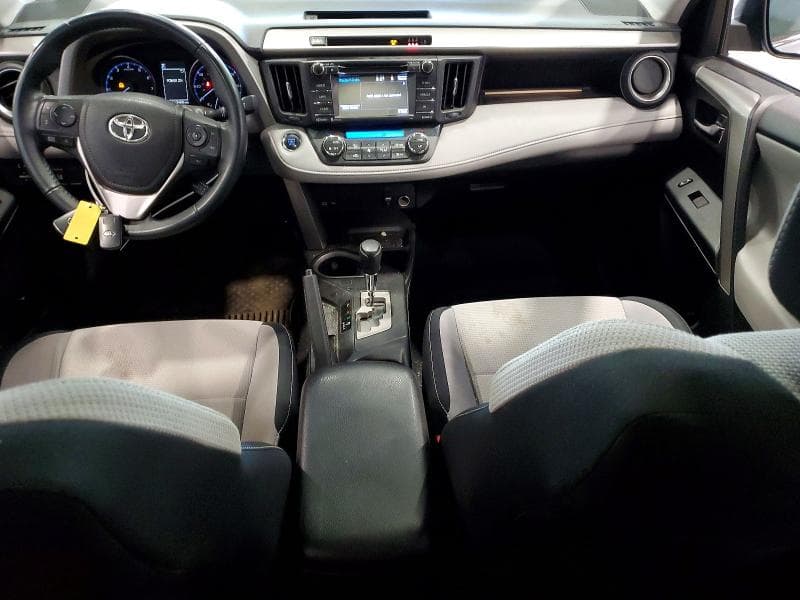2017 TOYOTA RAV4 XLE 8