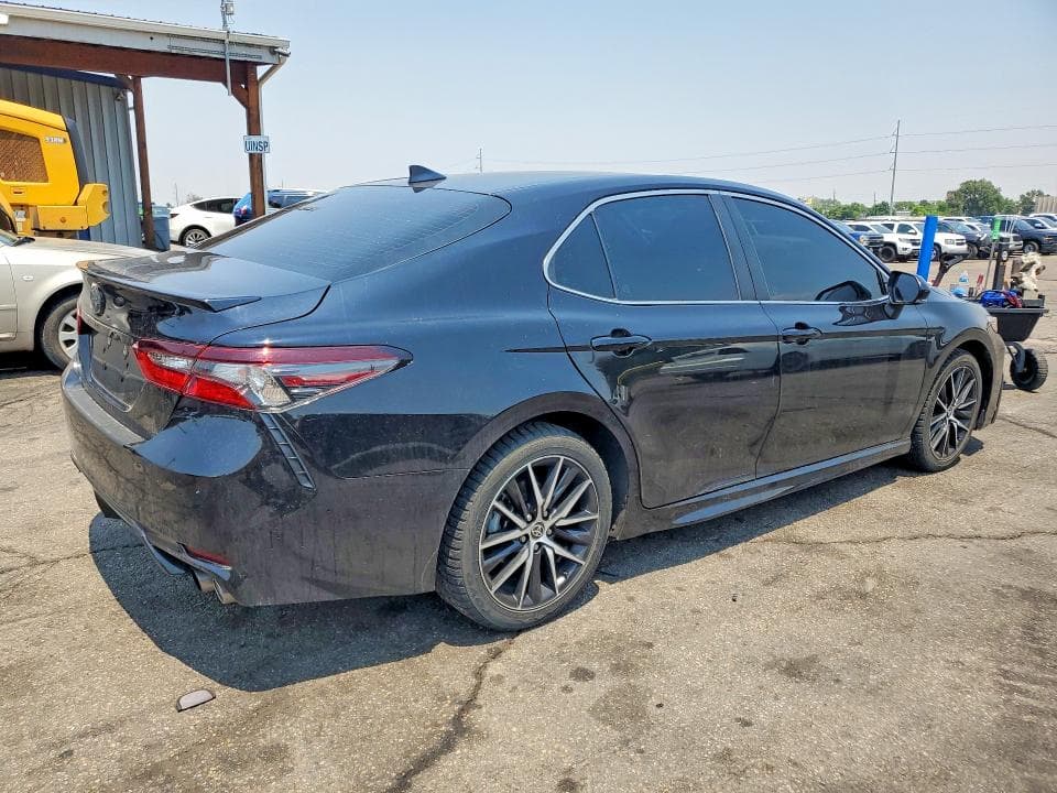 2023 TOYOTA CAMRY SE 3