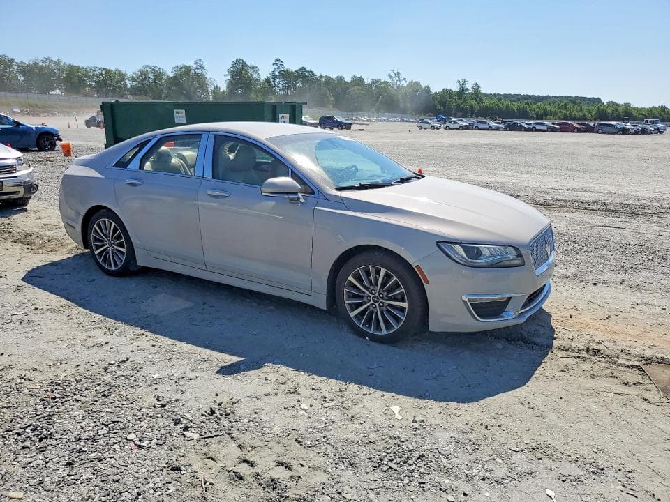 2019 LINCOLN MKZ 4