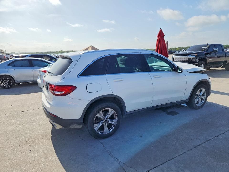 2018 MERCEDES-BENZ GLC 300 3