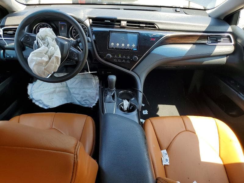 2018 TOYOTA CAMRY LE LE 8