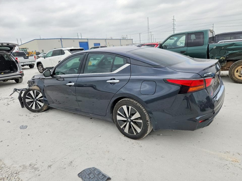 2020 NISSAN ALTIMA SV SV 2