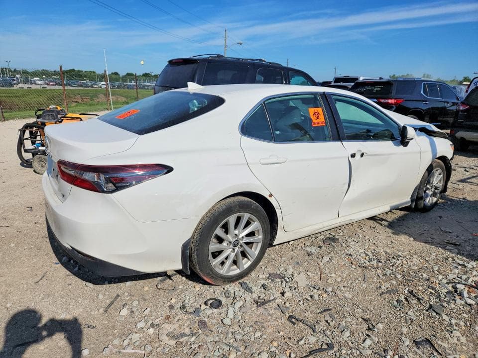 2023 TOYOTA CAMRY LE 3
