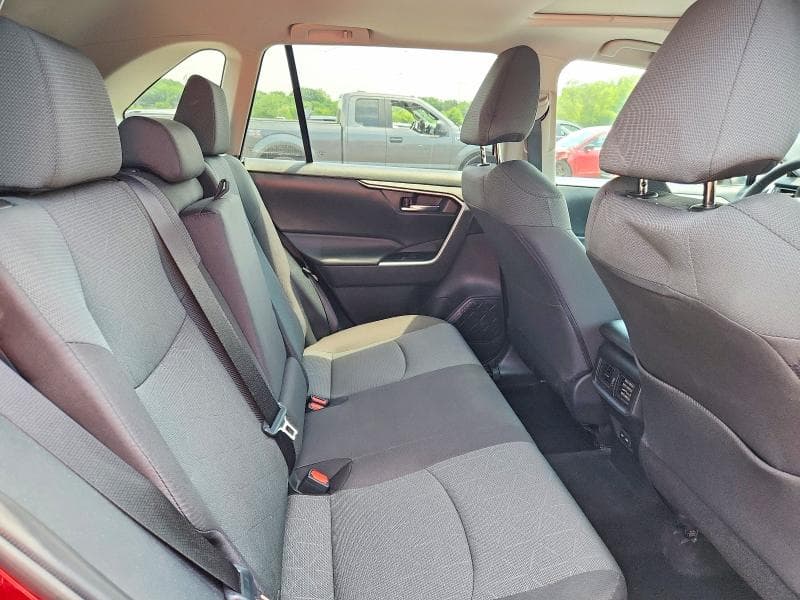 2024 TOYOTA RAV4 XLE 11