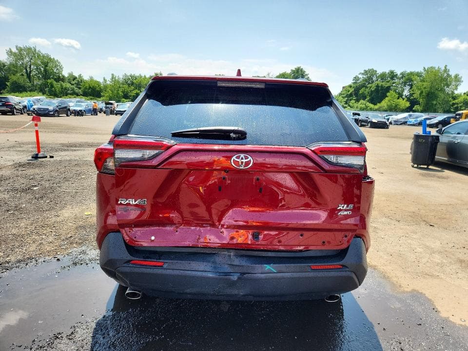 2024 TOYOTA RAV4 XLE 6