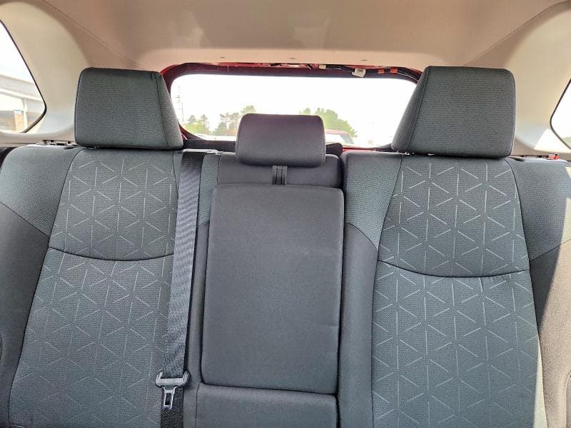 2024 TOYOTA RAV4 XLE 10