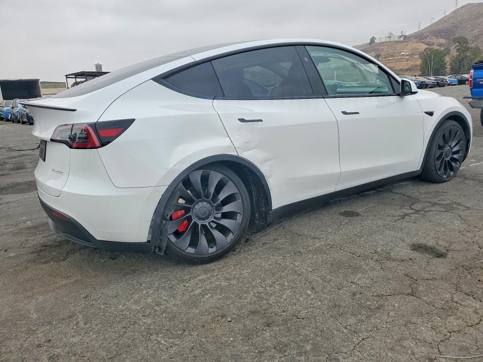 2023 TESLA MODEL Y 3