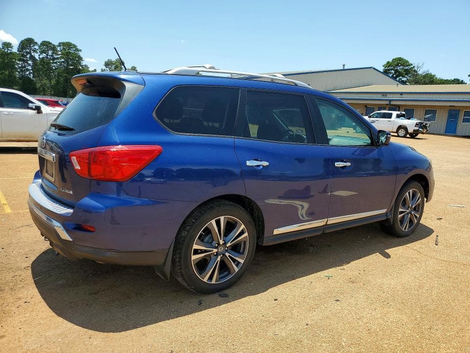 2017 NISSAN PATHFINDER PLATINUM 3