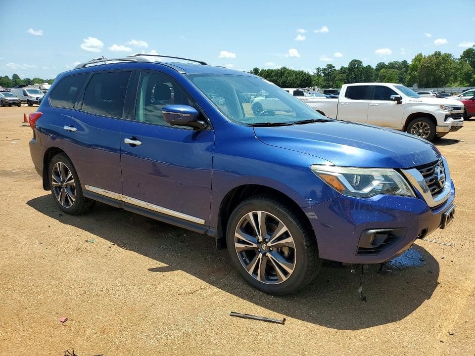 2017 NISSAN PATHFINDER PLATINUM 4
