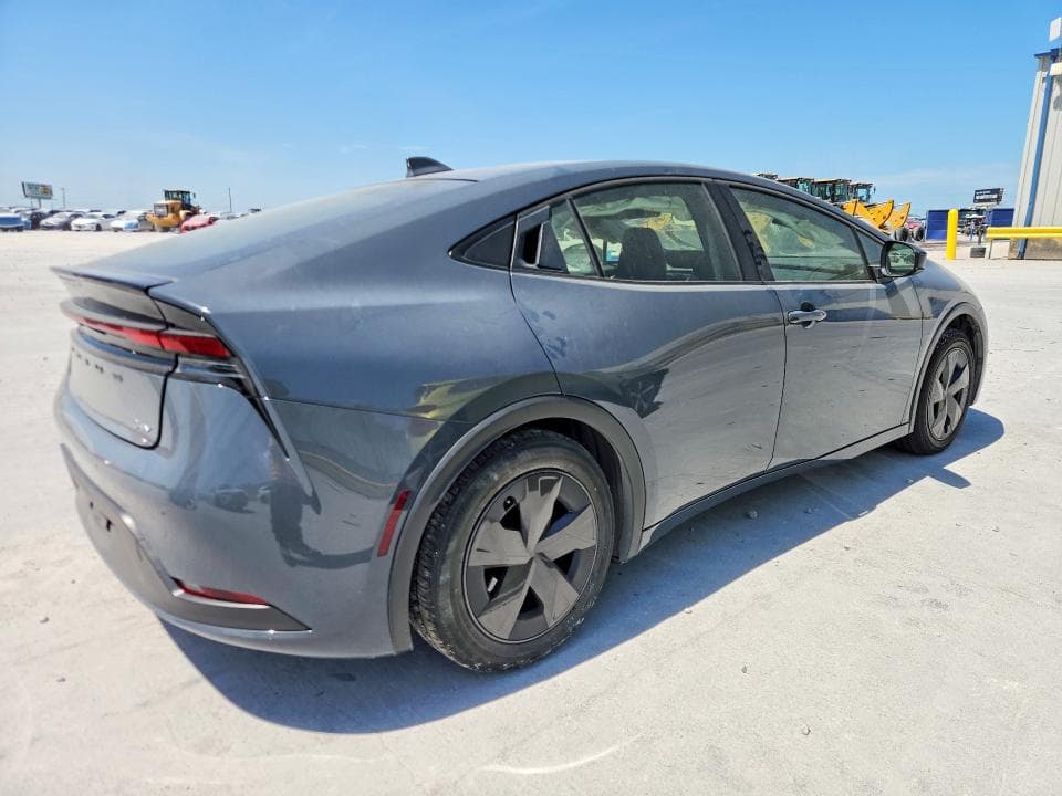 2023 TOYOTA PRIUS 3