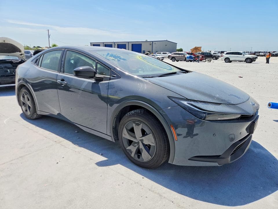2023 TOYOTA PRIUS 4