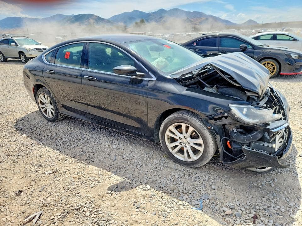 2016 CHRYSLER 200 LIMITED 4