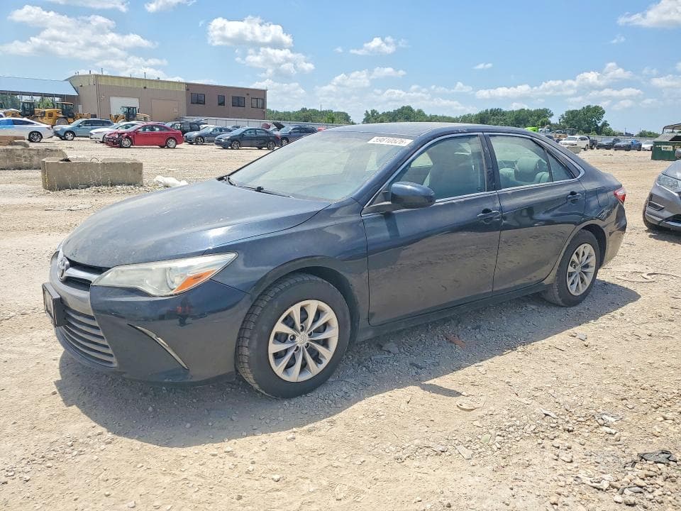 2017 TOYOTA CAMRY LE - 1