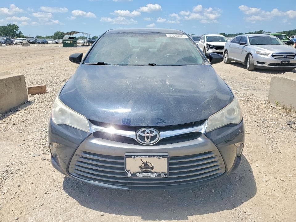 2017 TOYOTA CAMRY LE 5