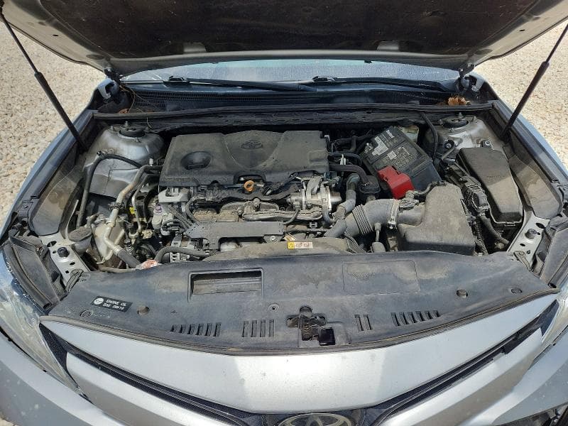 2018 TOYOTA CAMRY XLE 11
