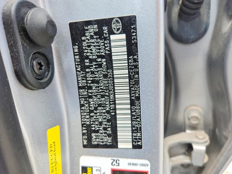 2018 TOYOTA CAMRY XLE 12