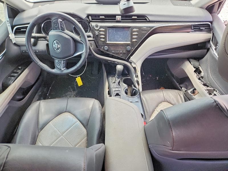 2018 TOYOTA CAMRY XLE 8